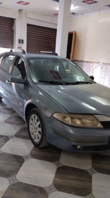 صالون-سيدان-renault-laguna-2-2004-بسكرة-الجزائر