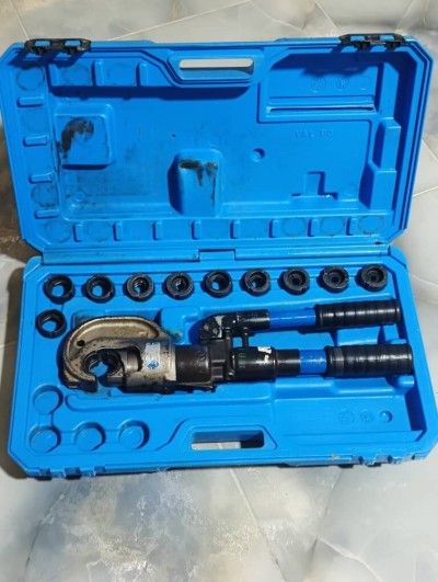 sertisseuse hydraulique CEMBRE HT-131-C  