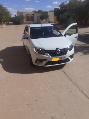 sedan-renault-symbol-2019-wait-edison-djelfa-algeria