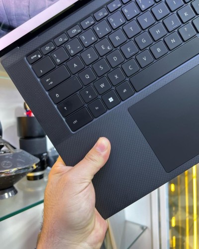 Dell XPS 15 2023 i9-12900HK 64GB/2048GB SSD 4K Tactile, Carte Graphique NVDIA RTX3050Ti.  X 