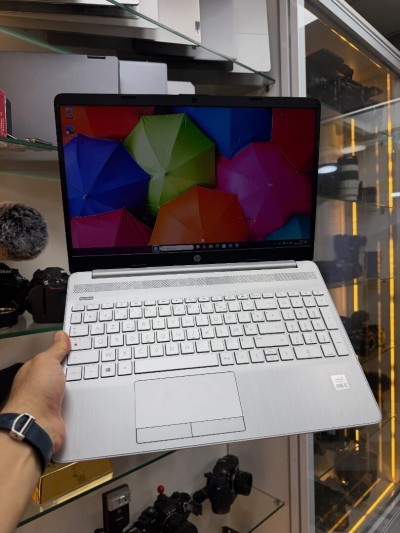 HP Laptop 15 i5-10e 8GB/512GB Disponible a 68.000da Chez Morsi store dz