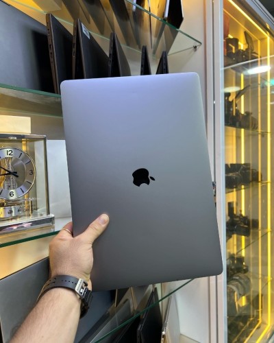 MacBook Pro 16 2019 i7/16/512/ 36C