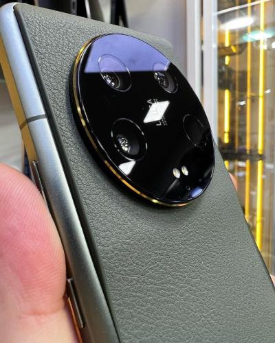 Vendu Xiaomi 13 Ultra 16GB de RAM et 512GB de Stockage.