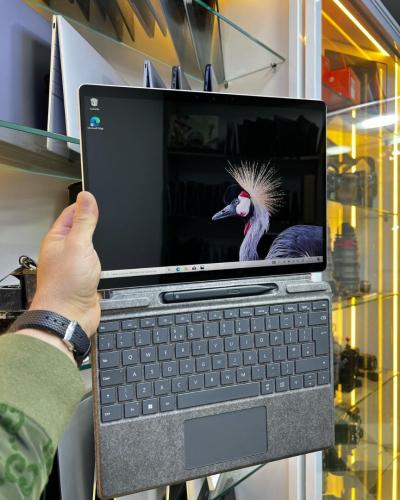 Vendu Microsoft Surface Pro 8 i5-11eme 16GB/256GB, Intel Iris Xe graphics