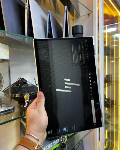 hp ELITEBOOK 830 G7 i5-10eme 16GB/256GB X360, intel UHD Graphics.  X