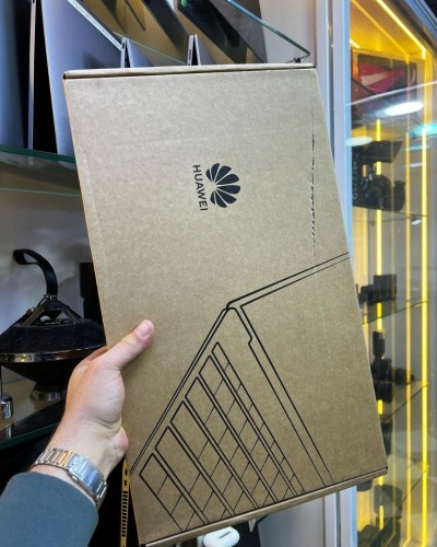 Huawei MateBook B3-420 i7-11eme 16GB/512GB, Intel Iris Xe graphics.  X