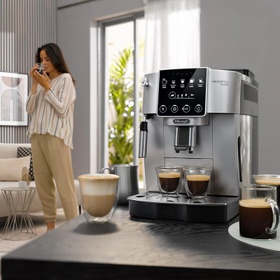 Delonghi Machine à café broyeur MAGNIFICA START - 15 BARS - 4 recettes - buse vapeur