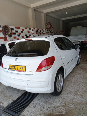 voitures-peugeot-207-2012-tessala-ldematai-mila-algerie