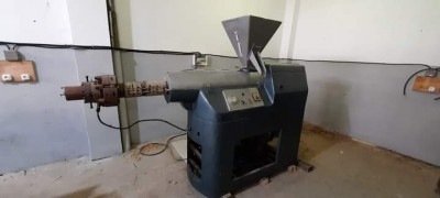 autre-machine-extrudeuse-visse-de-60-bonne-etat-baraki-alger-algerie