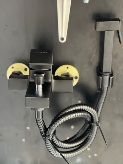 Douchette de toilette avec robinet 