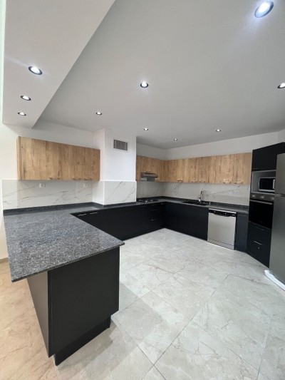 Rent Building Alger Hydra