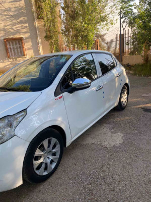 voitures-peugeot-208-2012-belouizdad-alger-algerie