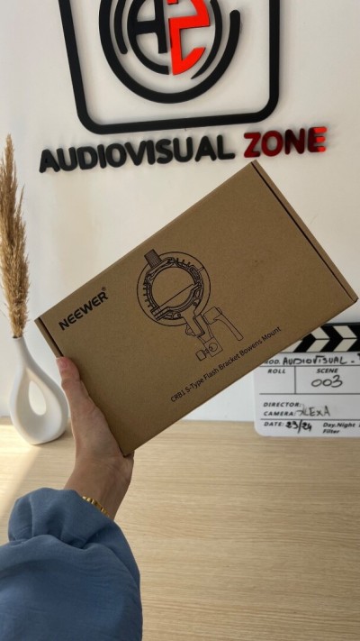 NEEWER CRB1 S-Type Flash Bracket Bowens Mount