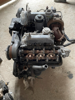 pieces-moteur-audi-a6-25l-v6-annee-2000-akbou-bejaia-algerie