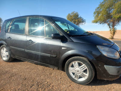 break-familiale-renault-scenic-2006-hassi-rmel-laghouat-algerie