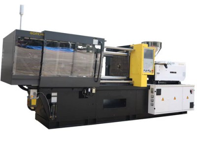 Machine Injection Plastique 400T borche