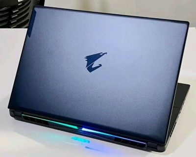 GIGABYTE AORUS 16/I7-13700H/16GB DDR5/1TB  NVME/RTX 4070 8GB/16.1" QHD+ 2.5k 240Hz