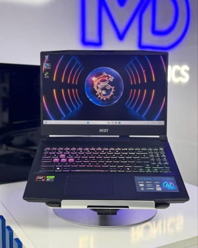 MSI KATANA A15 AI/AMD R7 -8845HS/16gb DDR5/1024 GB SSD/Nvidia  RTX 4070 8GB /15,6 2,5K 165 HZ 