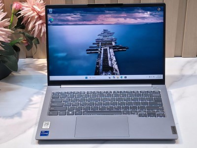 LENOVO THINKBOOK 14 G8/INTEL CORE 7-240H/16GB DDR5 5600 MHZ/512Gb  SSD NVUM/14 pouce ips FUH