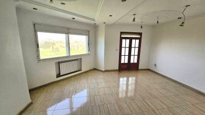 بيع شقة 4 غرف وهران وهران