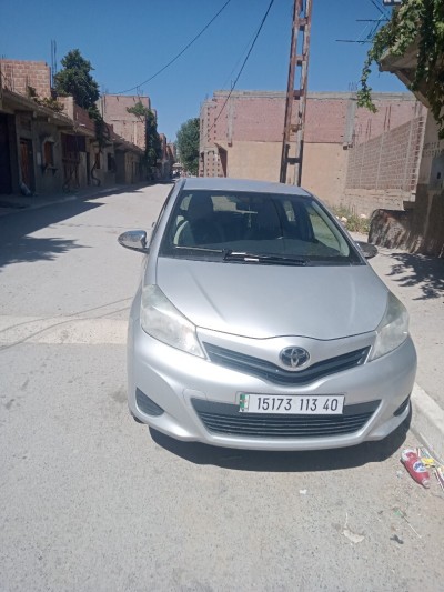 سيارات-toyota-yaris-2013-ششار-خنشلة-الجزائر