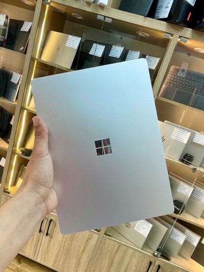 Surface laptop go 3 i5-1235U 16gb 256ssd