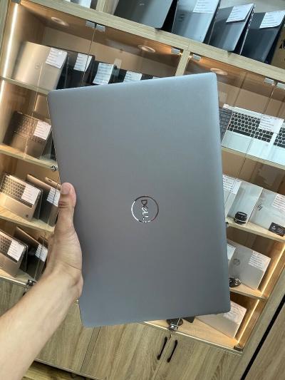 Dell latitude 5550 Ultra 5 135U 16gb DDR5 512ssd