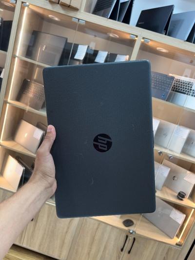 Hp 250 G8 i5-1135G7 8gb 256ssd