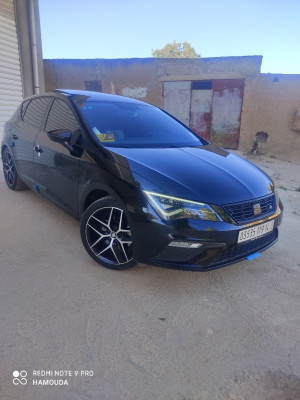 moyenne-berline-seat-leon-2019-fr-tiaret-algerie