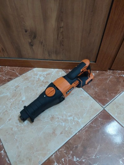 Scie sabre AEG 18v (Solo)