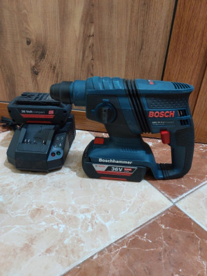 Perforateur Bosch compact 36v
