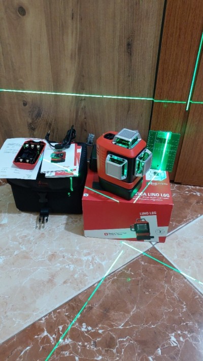 Niveau laser LEICA  3*360 (batterie & pille) - portée : 70m - 2022