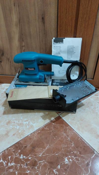 Ponceuse Vibrante Makita (Japan)