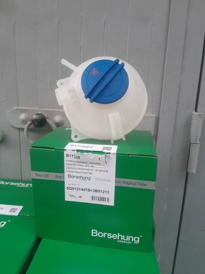 Vase d'expansion de liquide de refroidissement