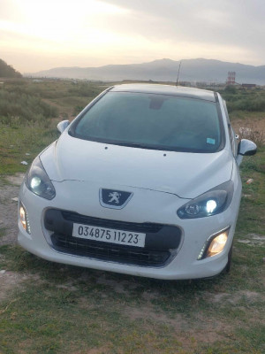 moyenne-berline-peugeot-308-2012-el-bouni-annaba-algerie