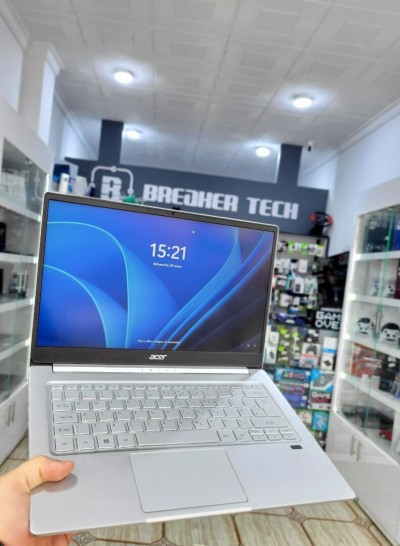 ACER SWIFT I7 1165G7 16/512