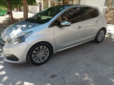 citadine-peugeot-208-2015-allure-facelift-el-eulma-setif-algerie