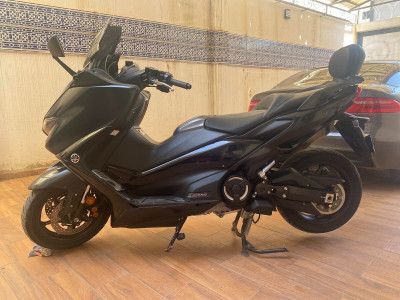 دراجة-نارية-سكوتر-tmax-560-yamaha-2020-شراقة-الجزائر
