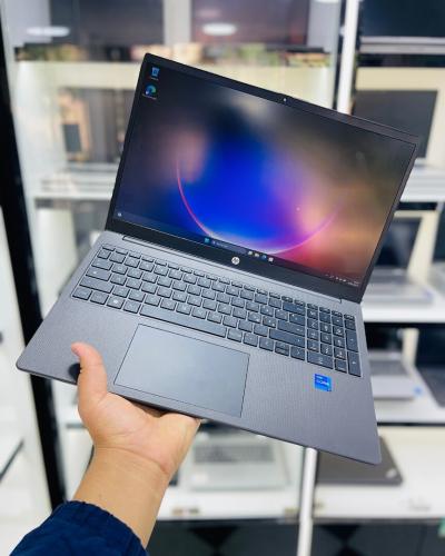 HP 250 G10  I7-1355u16GB 256GB SSD