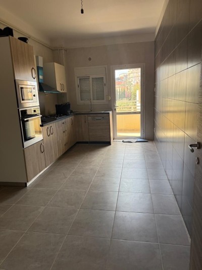 بيع شقة 5 غرف الجزائر شراقة