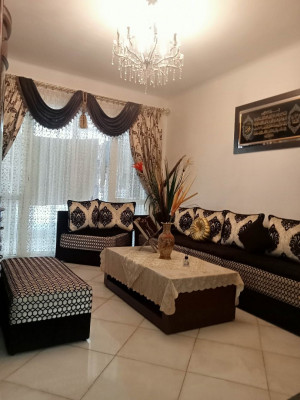 شقة-بيع-3-غرف-وهران-الجزائر