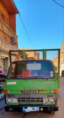 شاحنة-b-30-toyota-1984-بوقطب-البيض-الجزائر