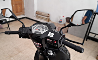 motos-scooters-vms-twister-coral-2023-setif-algerie