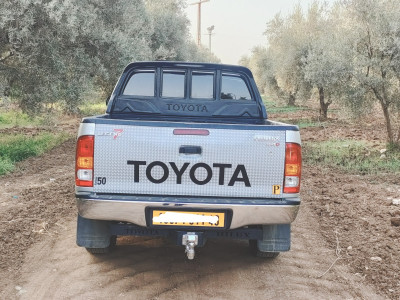 pickup-toyota-hilux-2011-relizane-algeria