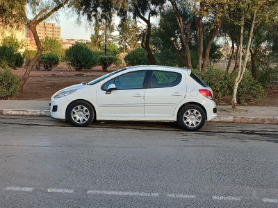 voitures-peugeot-207-2013-bouira-algerie