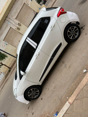 سيارة-صغيرة-hyundai-grand-i10-2018-restylee-dz-وهران-الجزائر