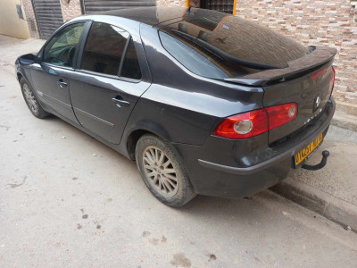 صالون-سيدان-renault-laguna-2-2001-بوقادير-الشلف-الجزائر