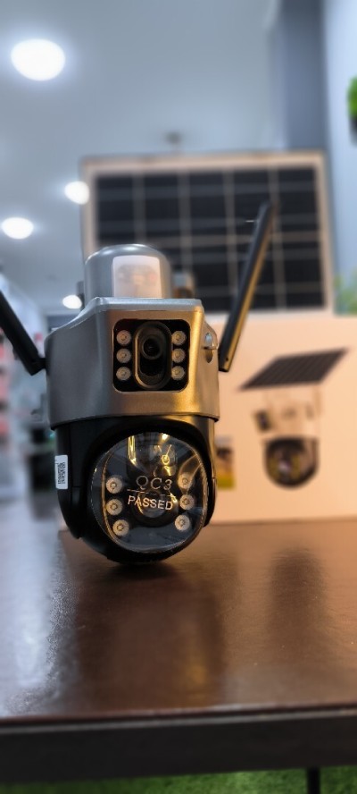 Caméra solaire 4G V380