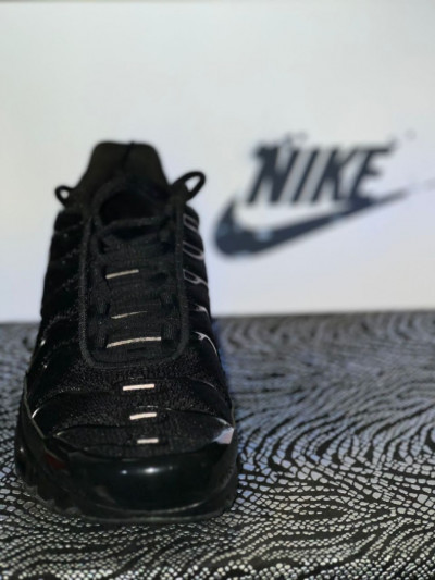 basquettes-nike-tn-arini-black-originale-أصلية-reference-code-qr-pointure-414242543-setif-algerie