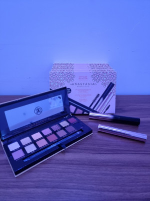 palettes-palette-anastasia-soft-glam-avec-pinceau-mascara-en-plus-coffret-de-qualite-by-sephora-tolga-biskra-algerie